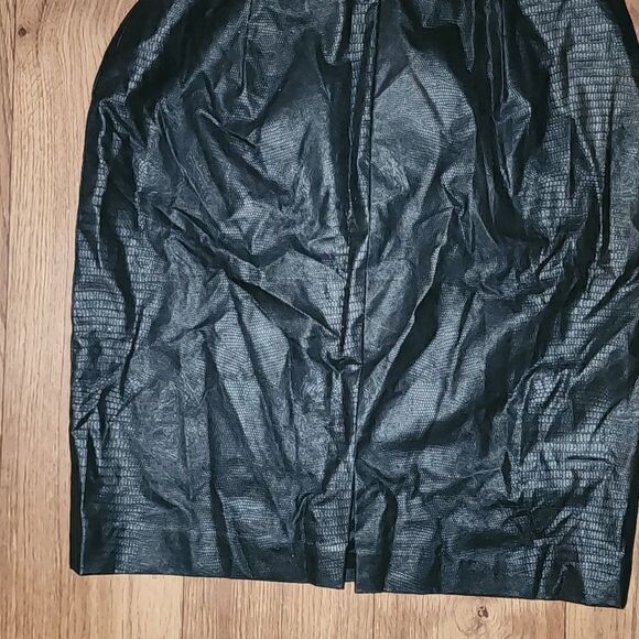 Maggie London Jacket  - Picture 11 of 11